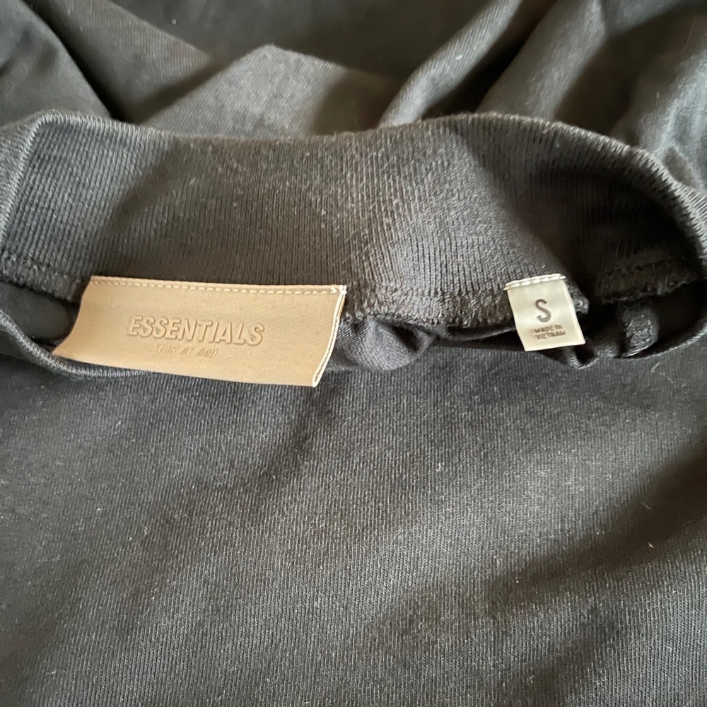 ESSENTIALS FEAR OF GOD T SHIRTS - Picture 7 of 9